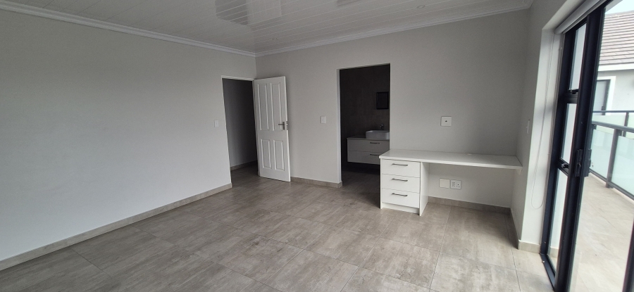 5 Bedroom Property for Sale in Myburgh Park Western Cape